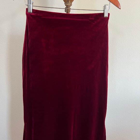 Exit of California Women's Size M Stretch Burgundy Velvet Side Slit Maxi Skirt - Picture 6 of 8